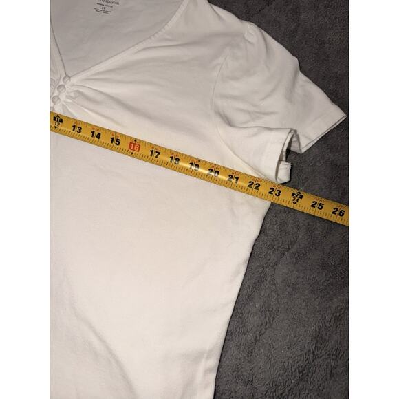 Women’s Croft And Barrow While Tee With Button Accents V Neck Plus Size 1X - Picture 3 of 4